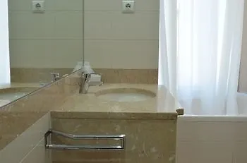 לינה וארוחת בוקר ליסבון Shiado Suites